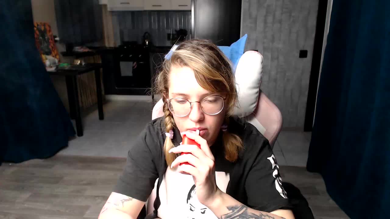 Regimasmile Live Sex December 18, 2025