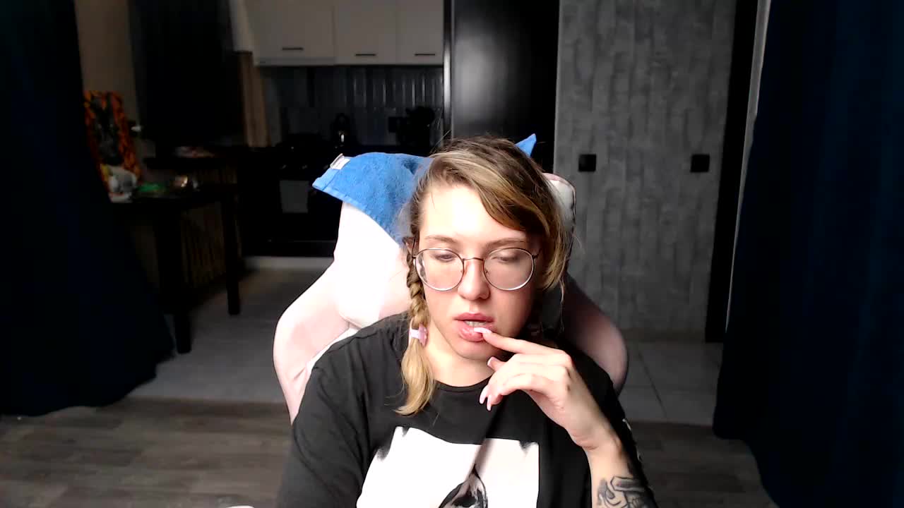 Regimasmile Live Sex December 18, 2025