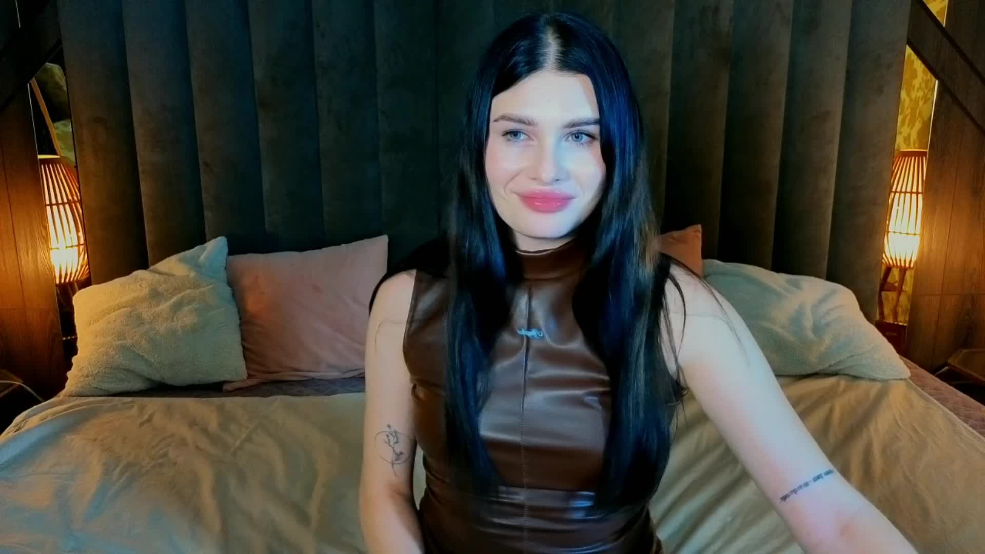 NeylaCharm Live Sex December 14, 2025