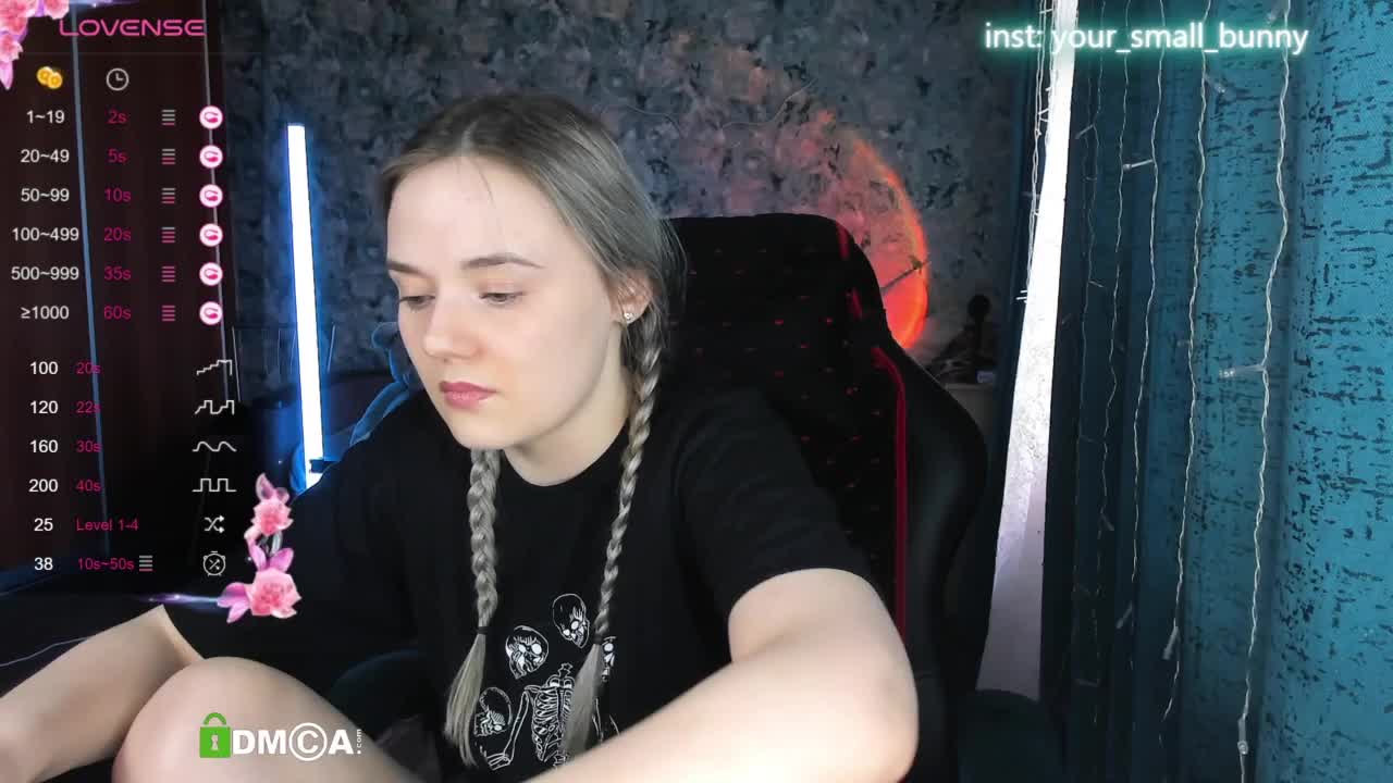 your-small-bunny Live Sex December 15, 2025