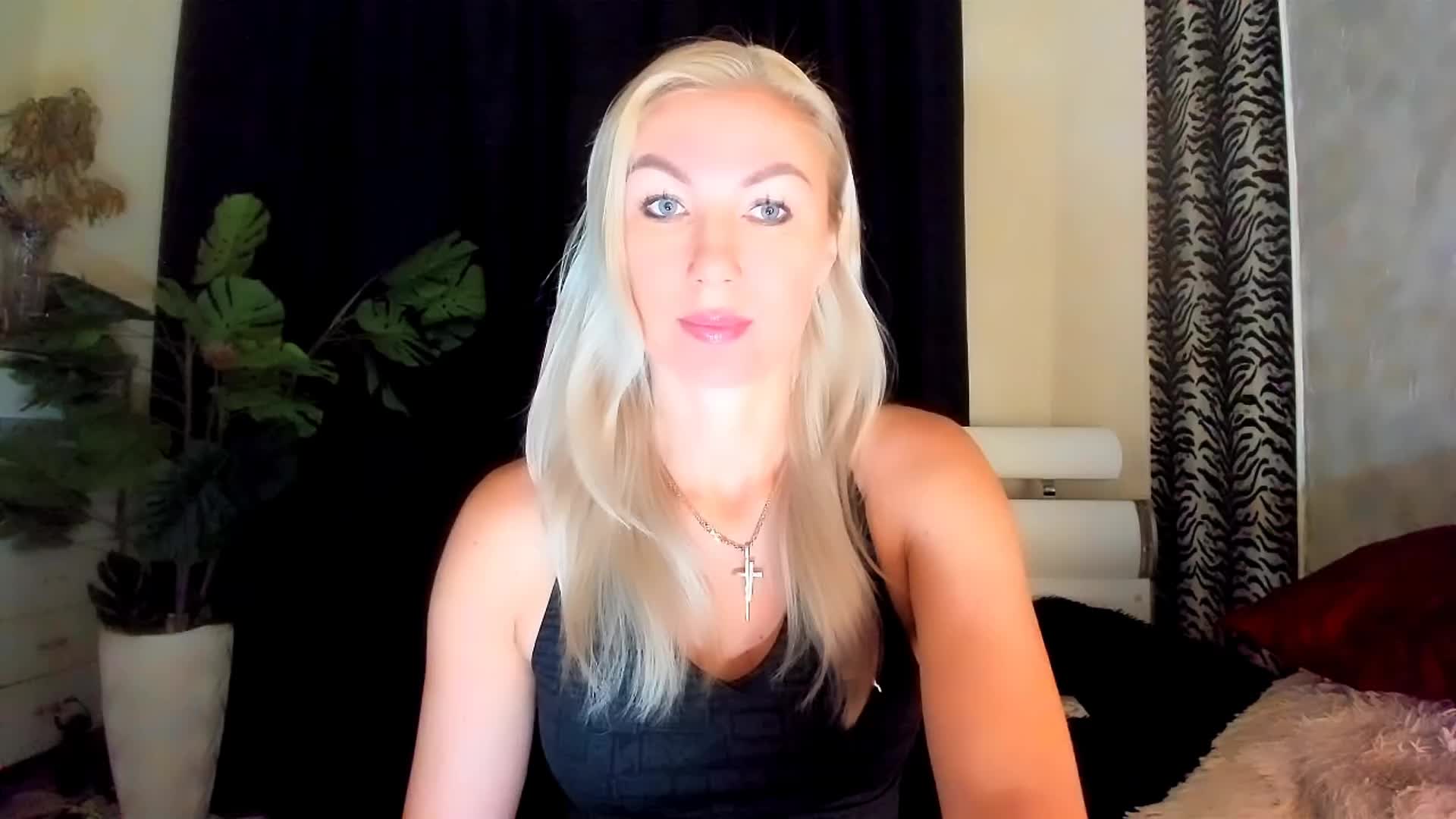 Surreal1 Live Sex September 17, 2025