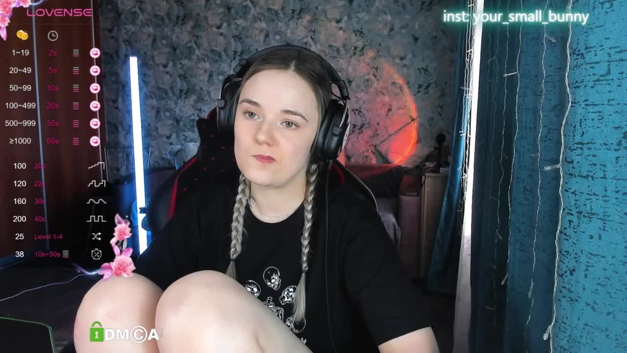 your-small-bunny Live Sex December 15, 2025