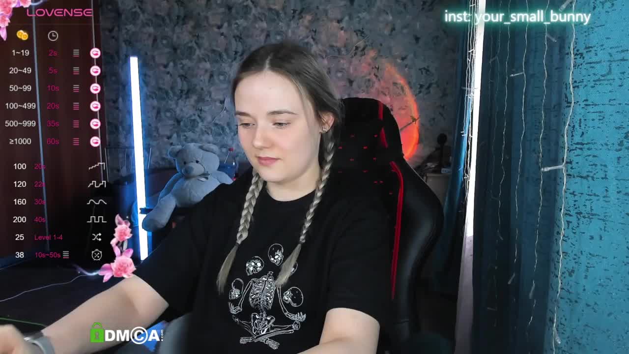 your-small-bunny Live Sex December 15, 2025