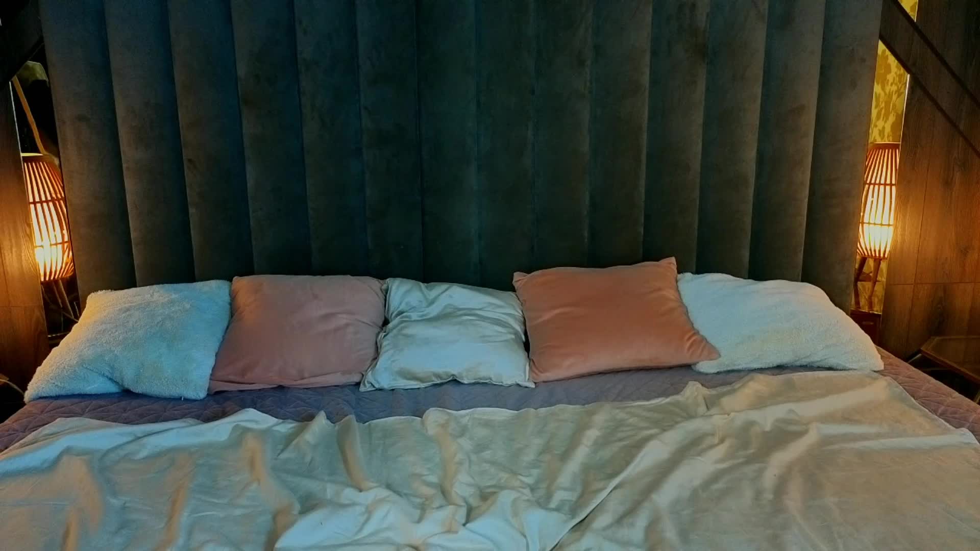 NeylaCharm Live Sex December 14, 2025