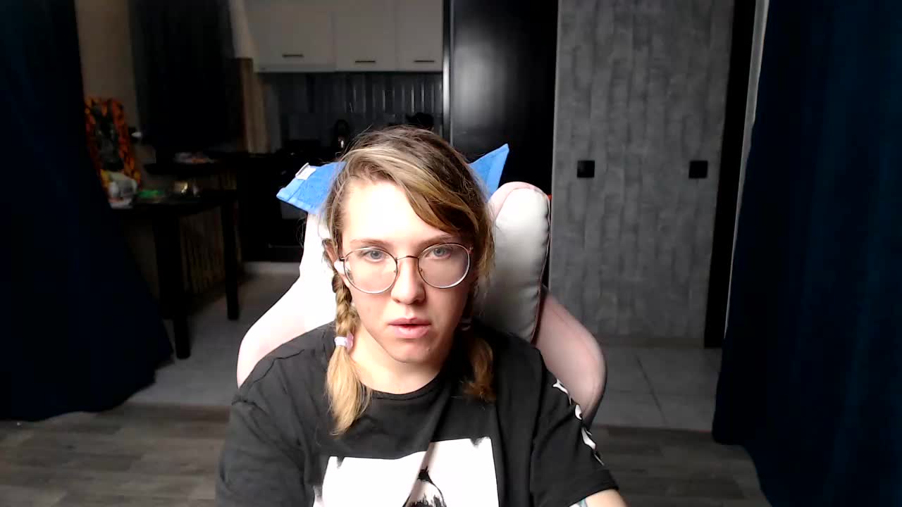 Regimasmile Live Sex December 18, 2025