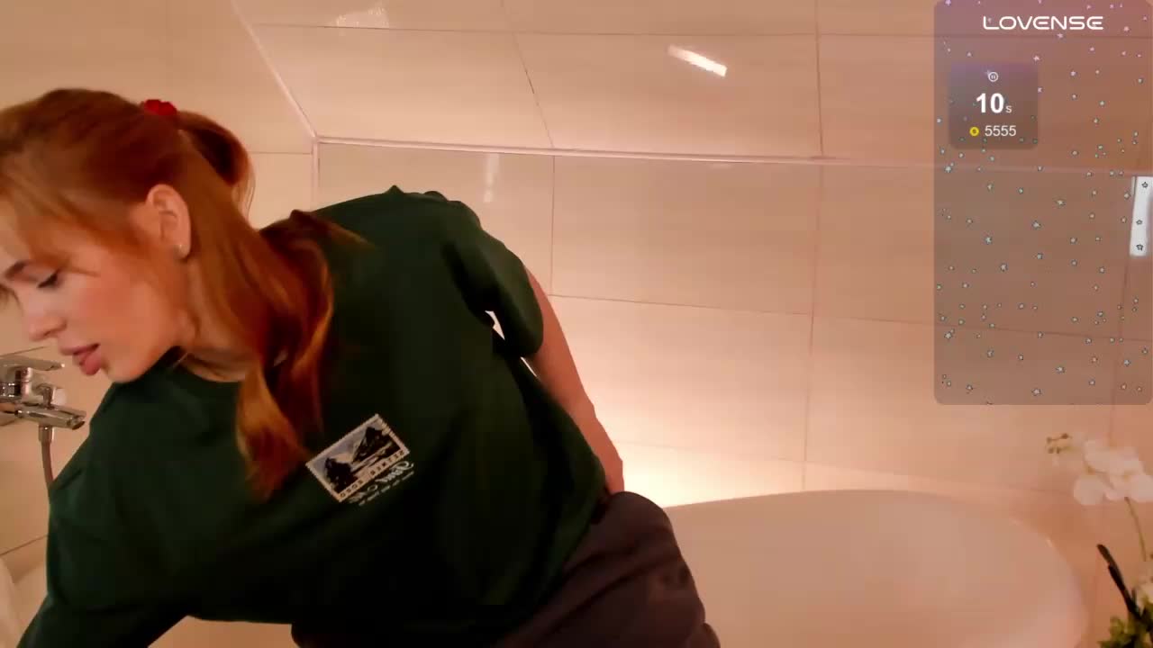 Phoenix_Margo Live Sex December 17, 2025