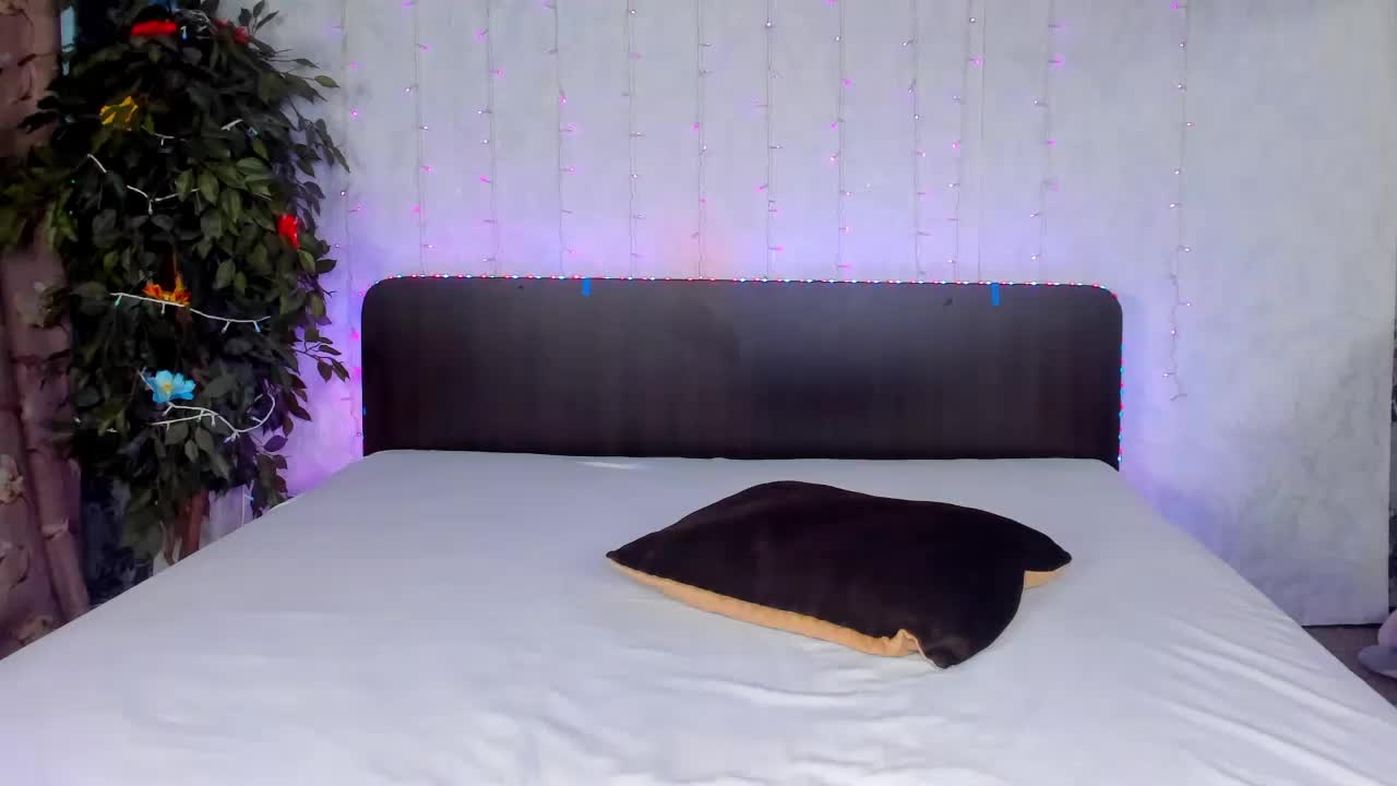 Polly-Love Live Sex December 17, 2025