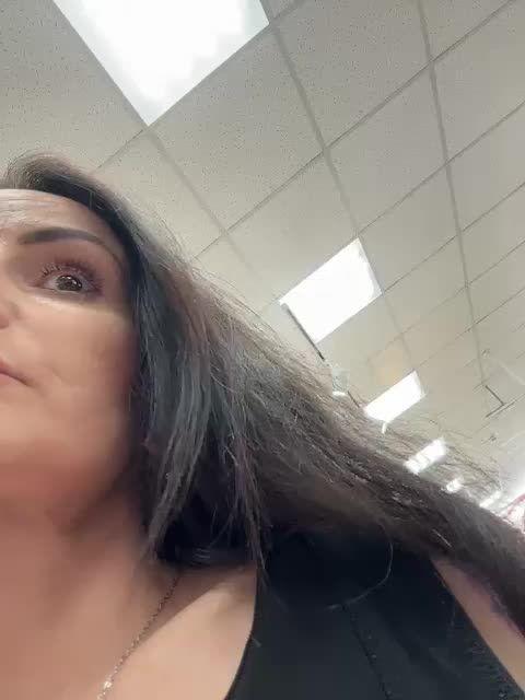 _FuckMeNow_ Live Sex December 18, 2025