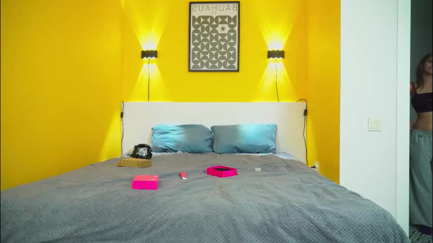 kissmesloww Live Sex December 15, 2025