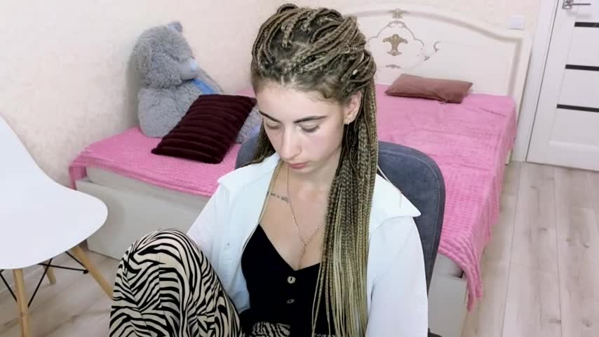 LittleFreya9 Live Sex September 18, 2025