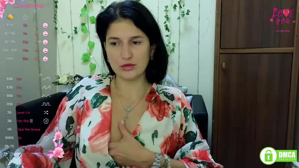 alianna_solo_kiss Live Sex December 13, 2025