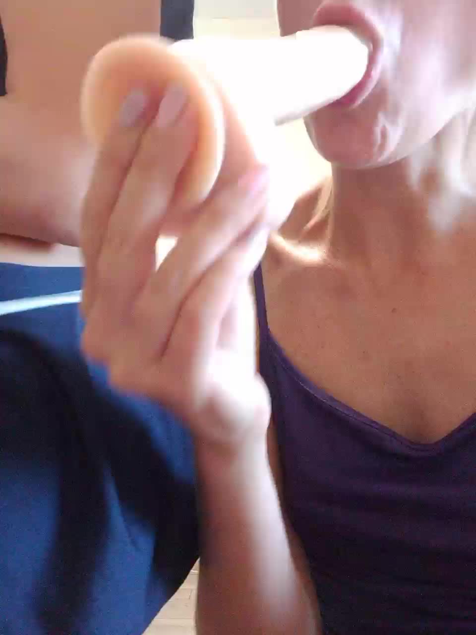 businka11223a Live Sex December 20, 2025