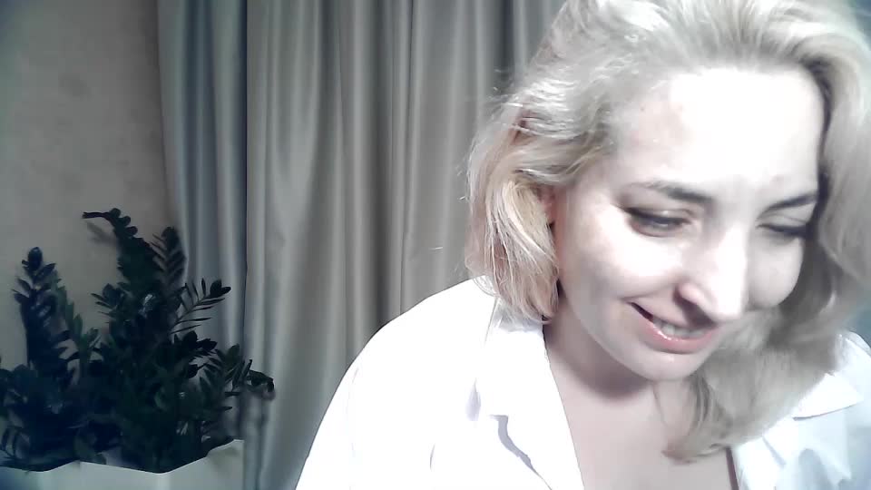 mariska-kiska Live Sex December 14, 2025