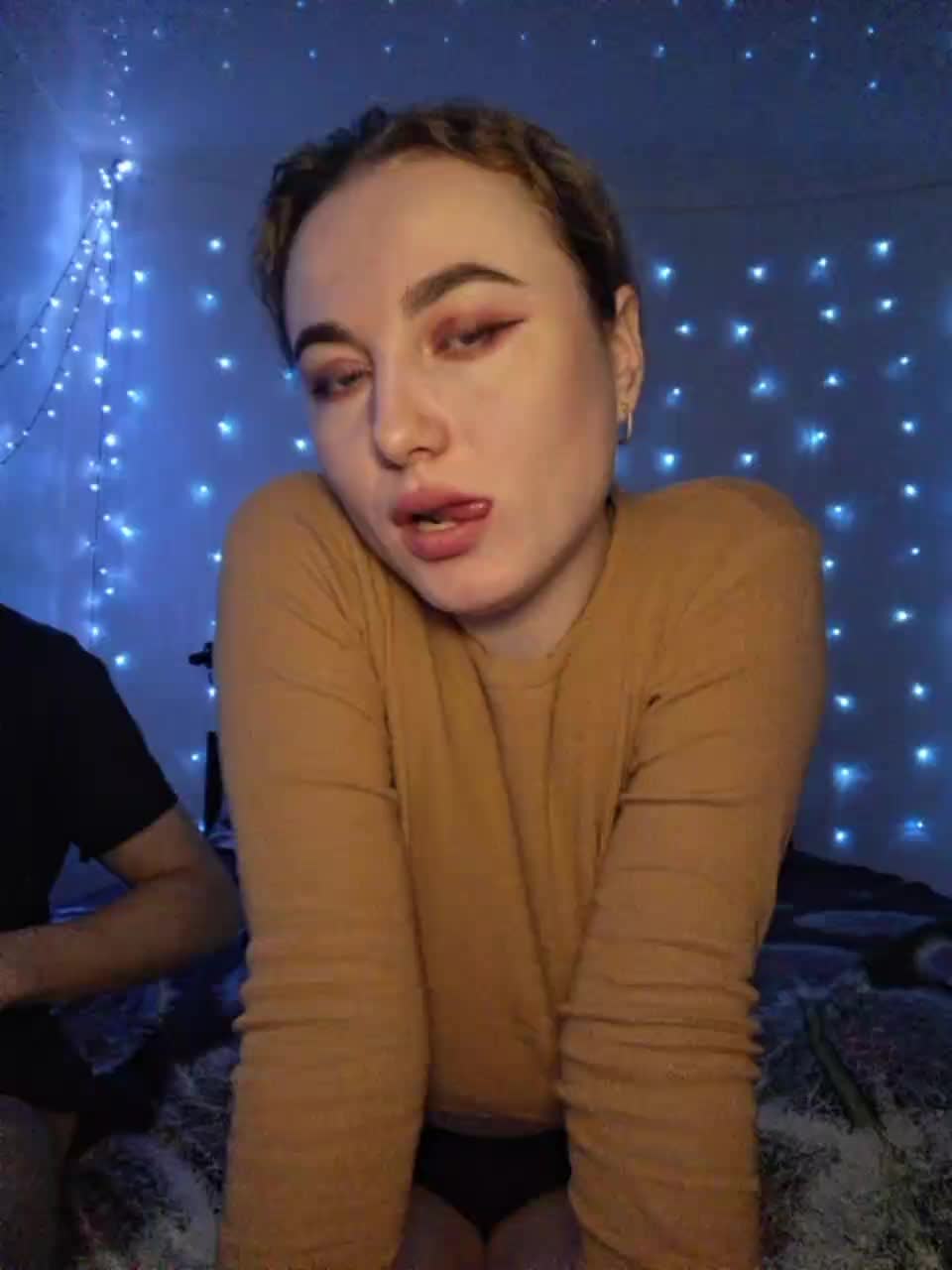 -Molly Live Sex December 17, 2025