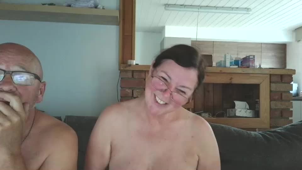 sanroom Live Sex December 14, 2025