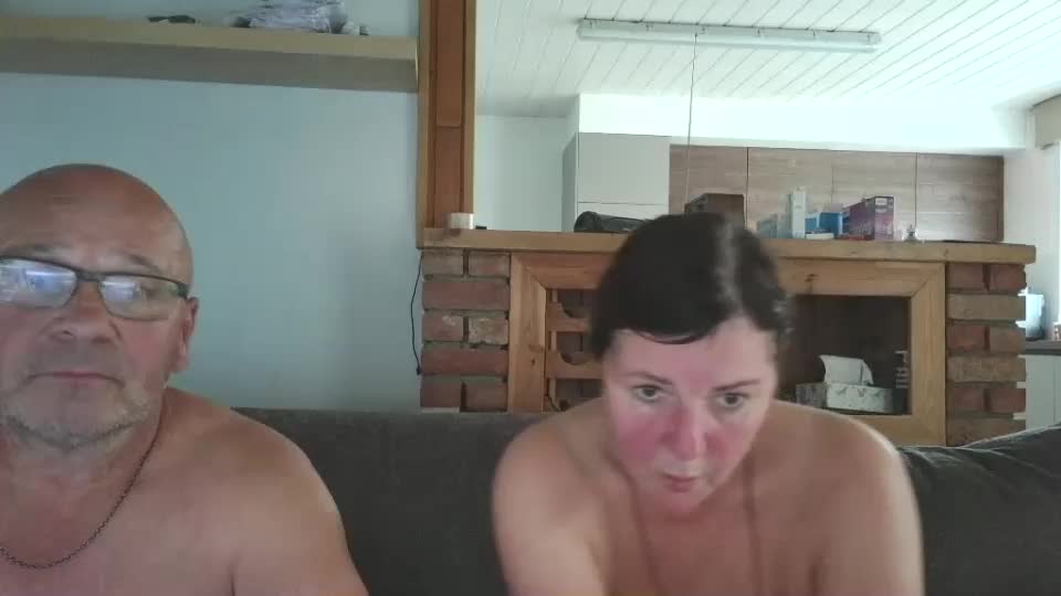 sanroom Live Sex December 14, 2025