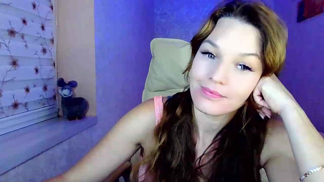 smilesss Live Sex December 13, 2025