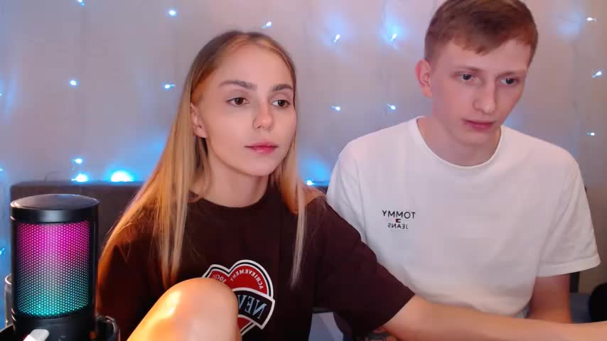 juliaanddima Live Sex December 18, 2025