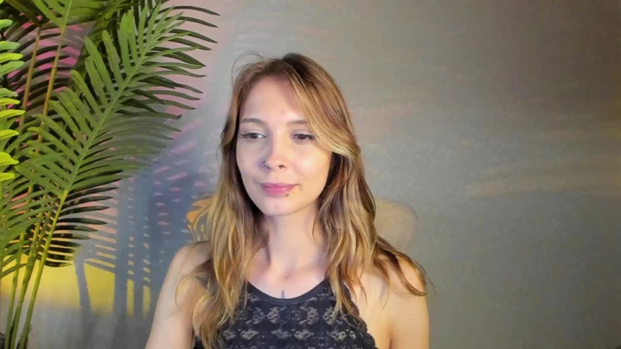 Maribett Live Sex December 15, 2025