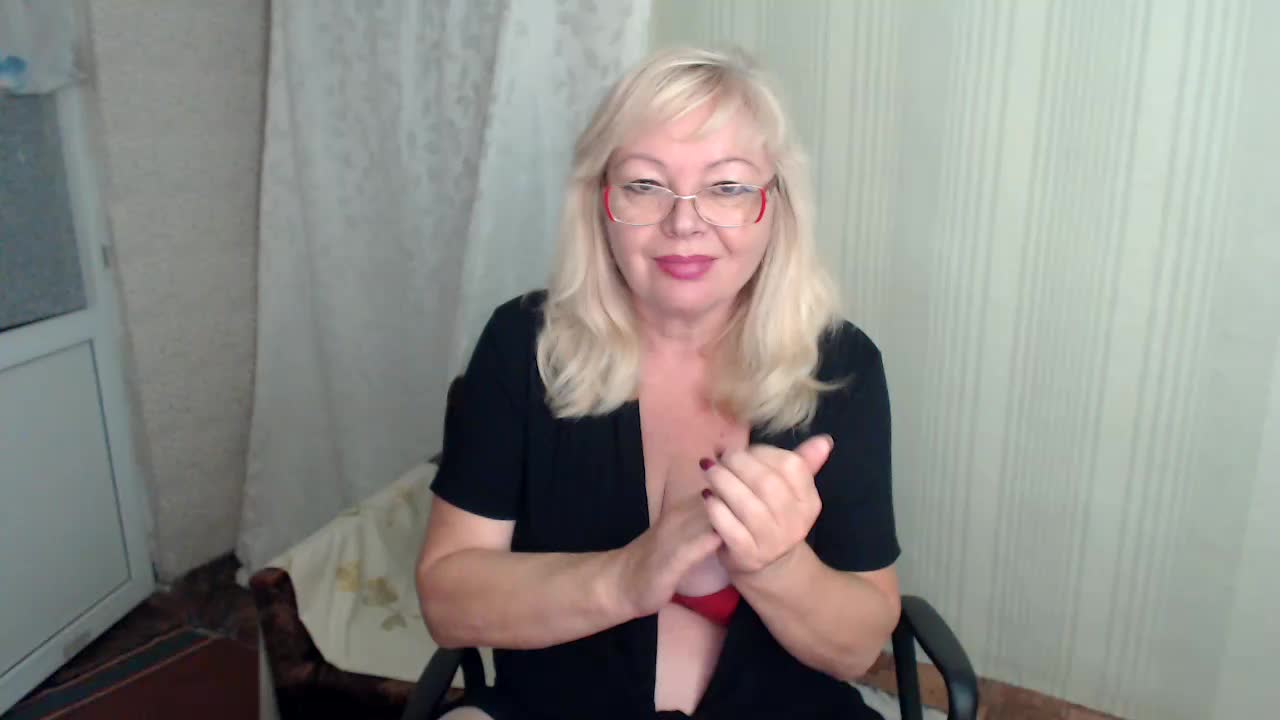 EvelynLoveShy Live Sex December 18, 2025