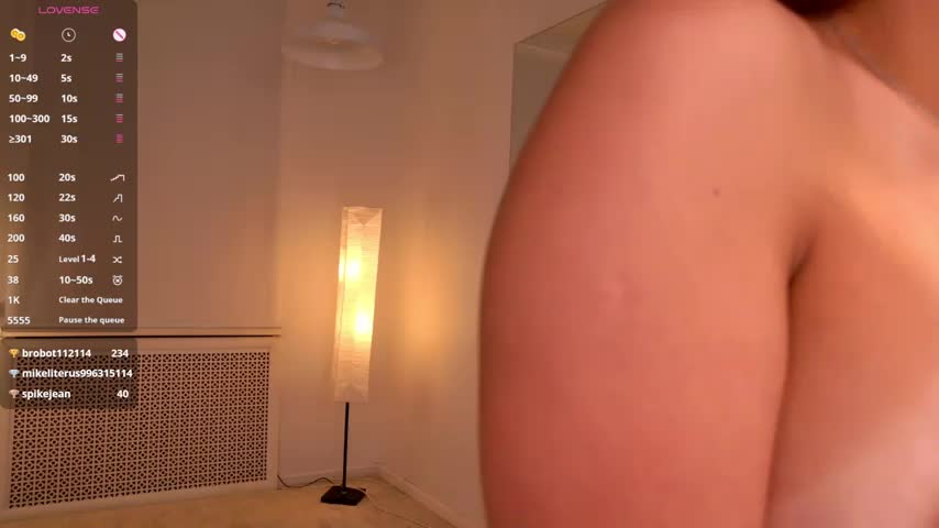 EmiliaDreams Live Sex December 17, 2025