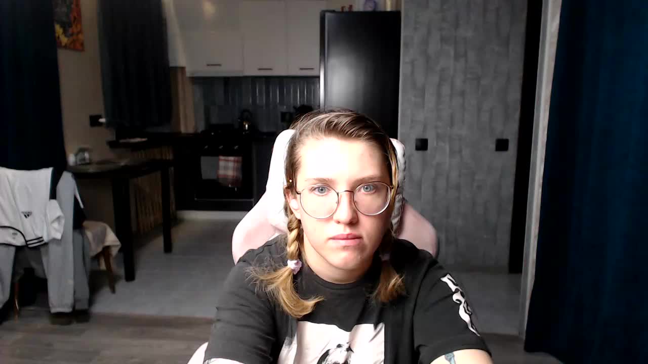 Regimasmile Live Sex December 19, 2025