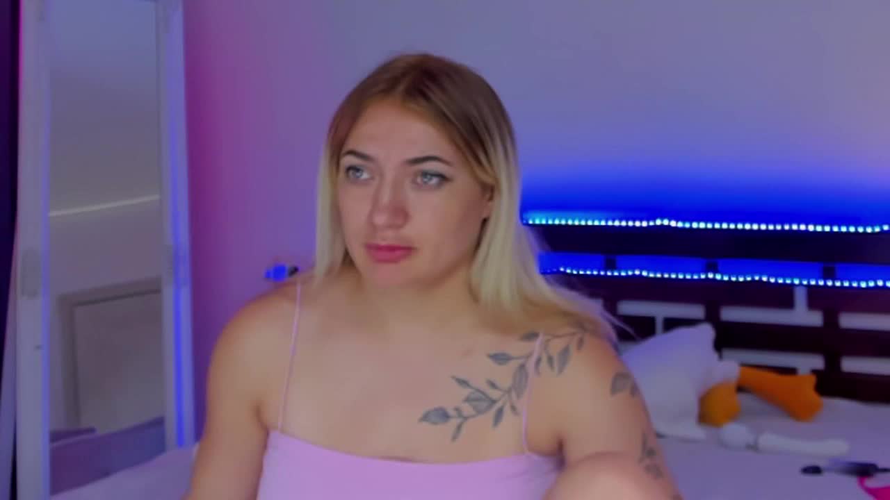 MikkiShows Live Sex 2025.09.18