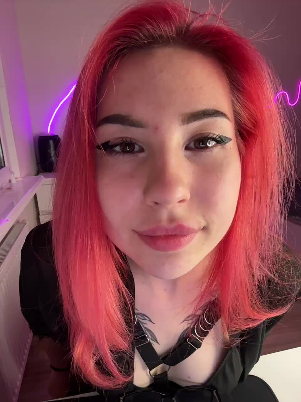 Aliisss Live Sex December 15, 2025