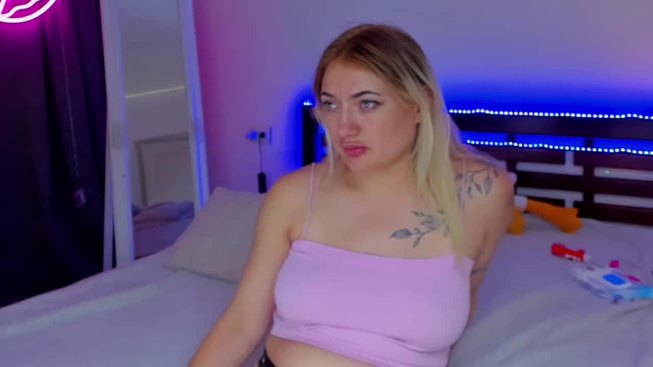 MikkiShows Live Sex 2025.09.18