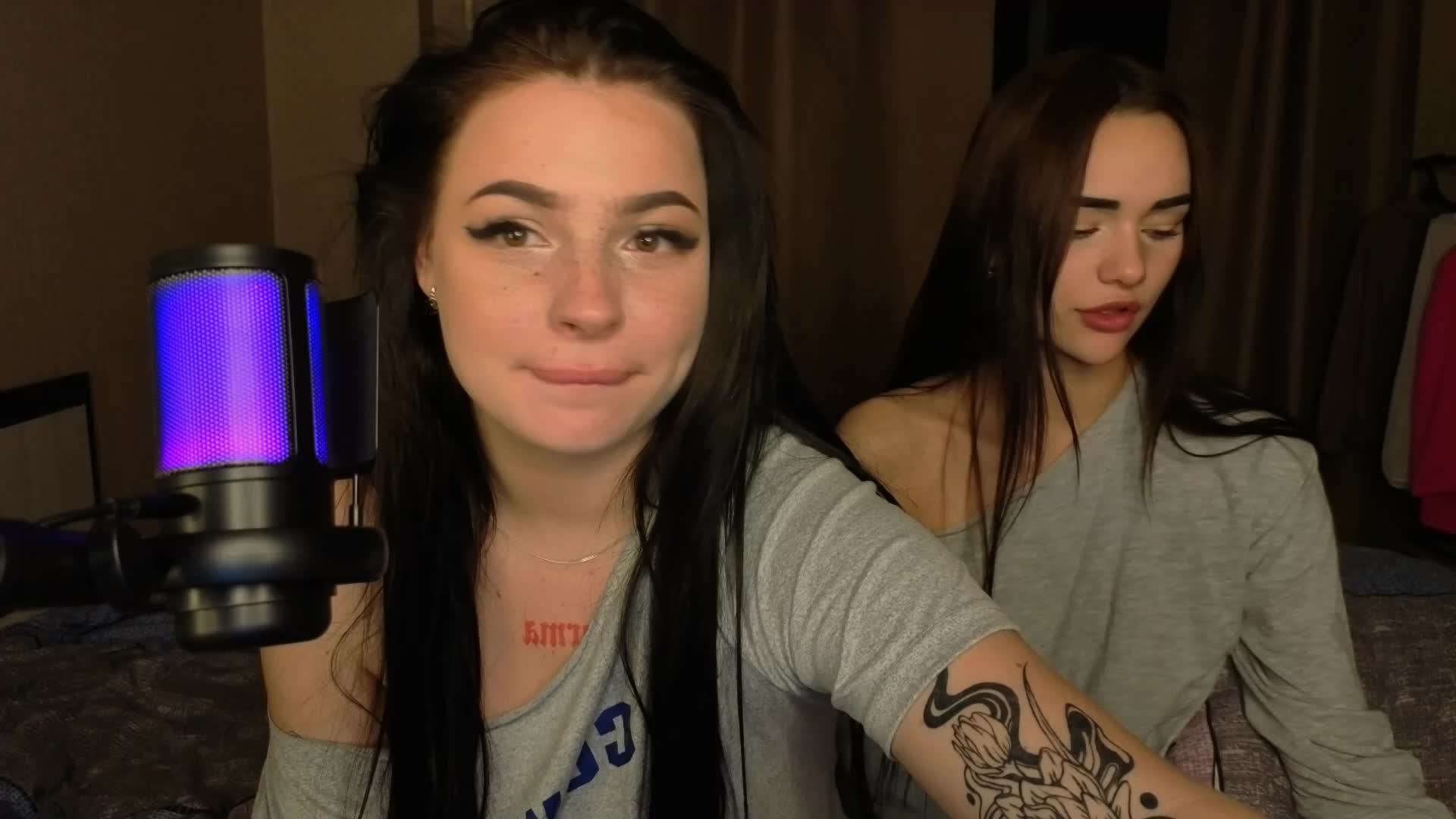 LisaAndDenis Live Sex December 18, 2025