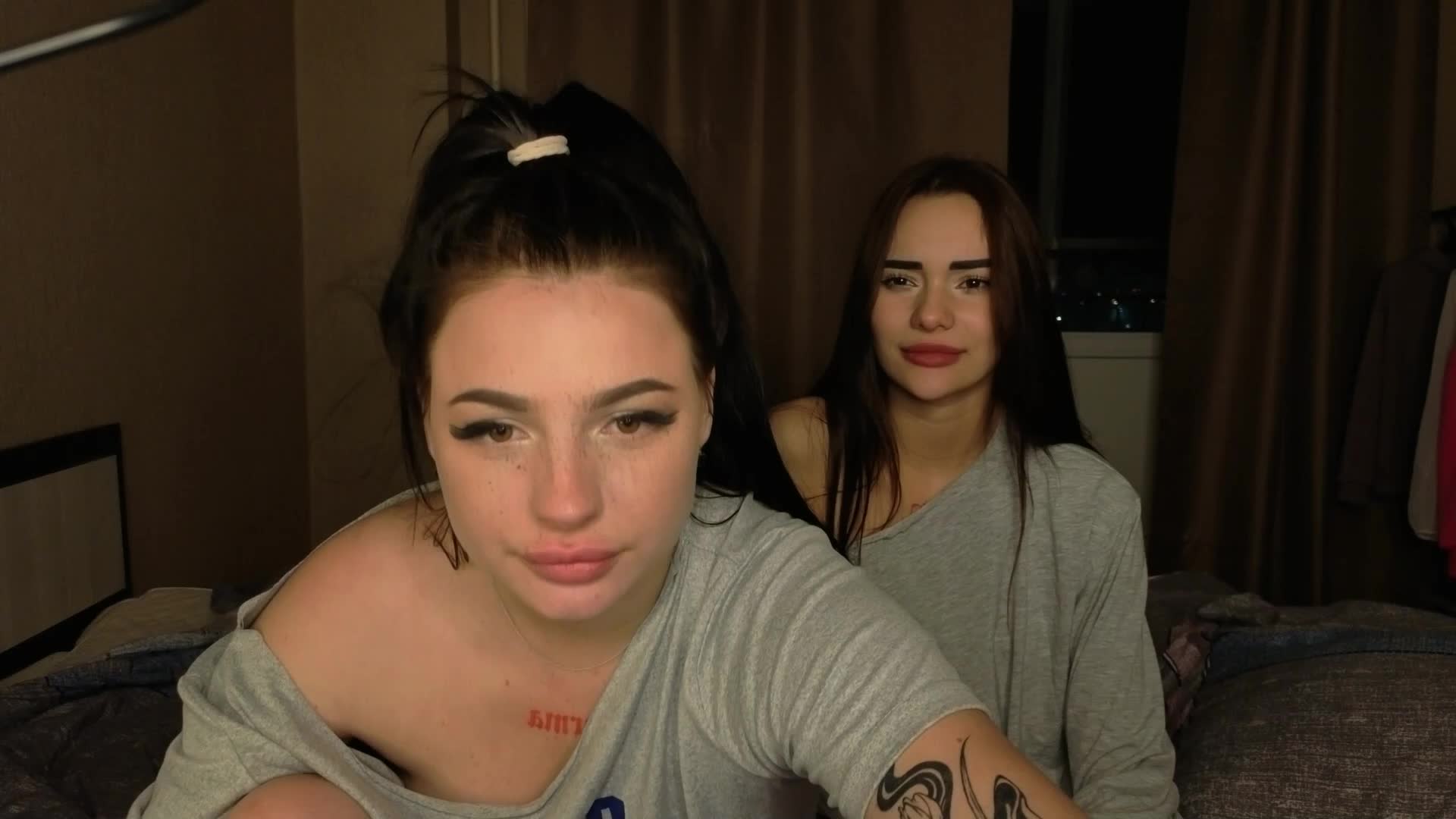 LisaAndDenis Live Sex December 17, 2025