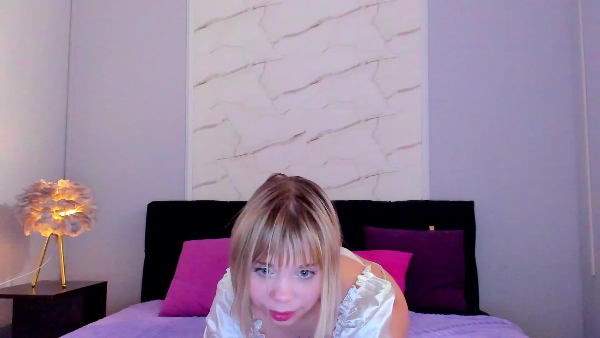 kittygold18 Live Sex December 14, 2025