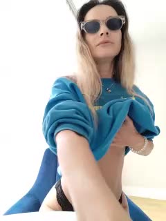 Lola3000 Live Sex December 14, 2025