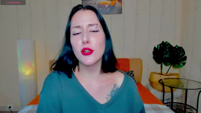 adell_berry Live Sex December 14, 2025