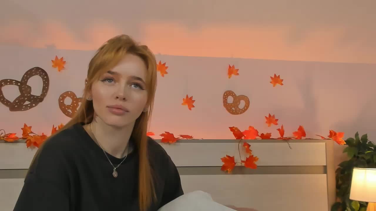 Phoenix_Margo Live Sex December 17, 2025