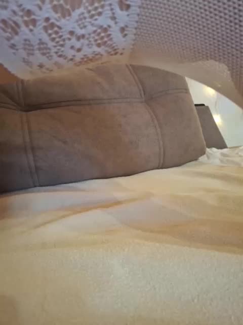 -Alena-a Live Sex December 15, 2025