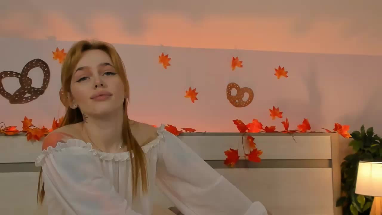 Phoenix_Margo Live Sex December 17, 2025