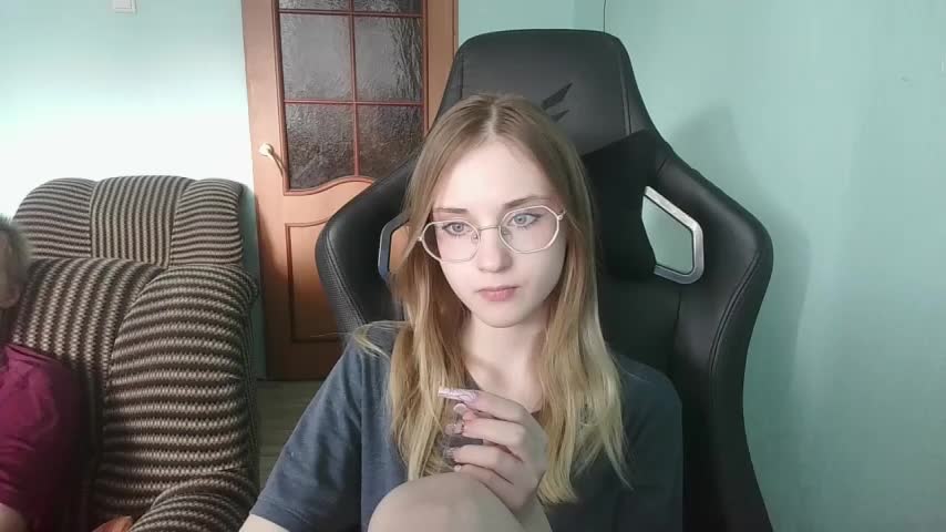 emolina1337 Live Sex December 14, 2025