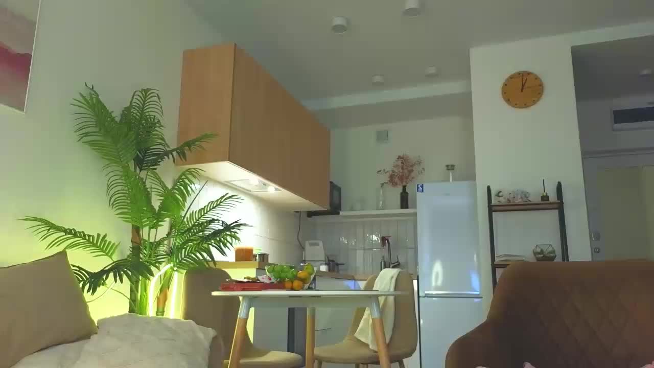 lili-roze Live Sex December 13, 2025