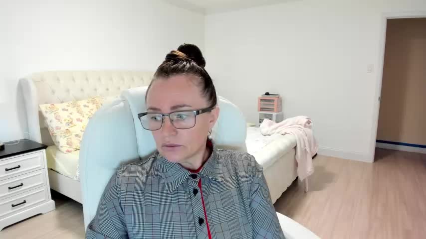 Vika73 Live Sex December 17, 2025