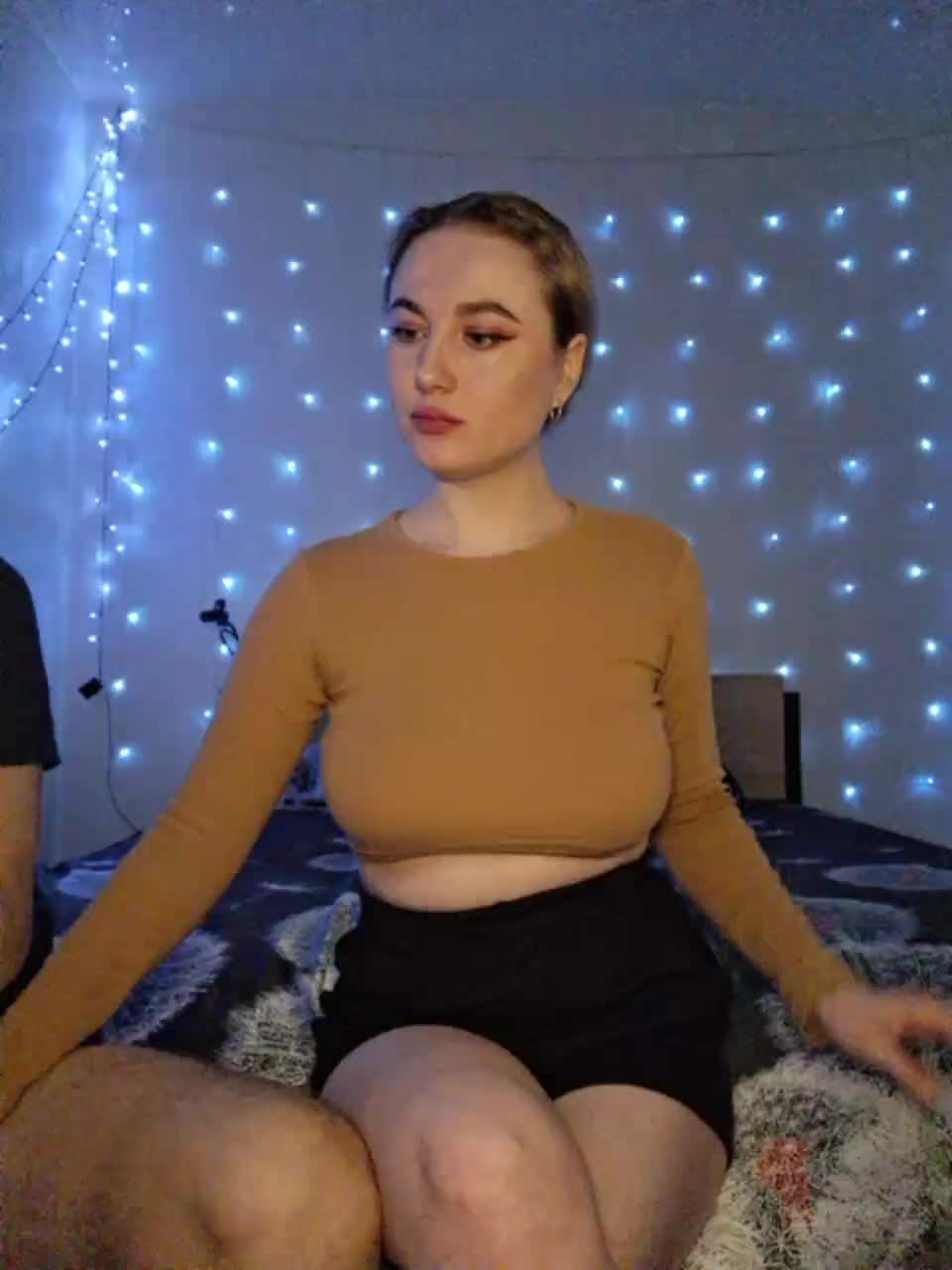 -Molly Live Sex December 17, 2025