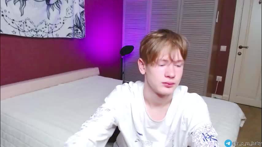 a_s_m_ Live Sex December 17, 2025