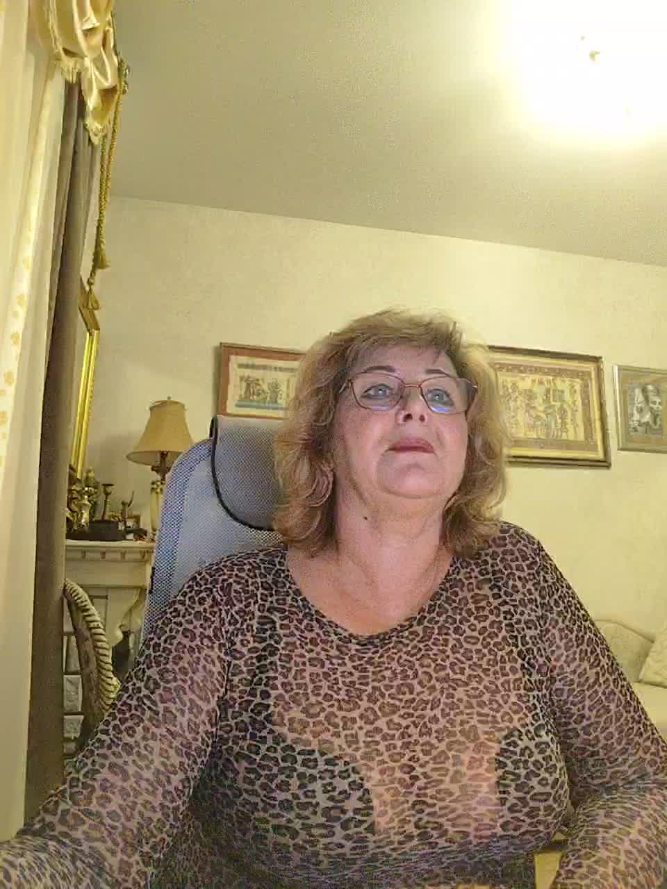 KarinkaSweet Live Sex December 15, 2025