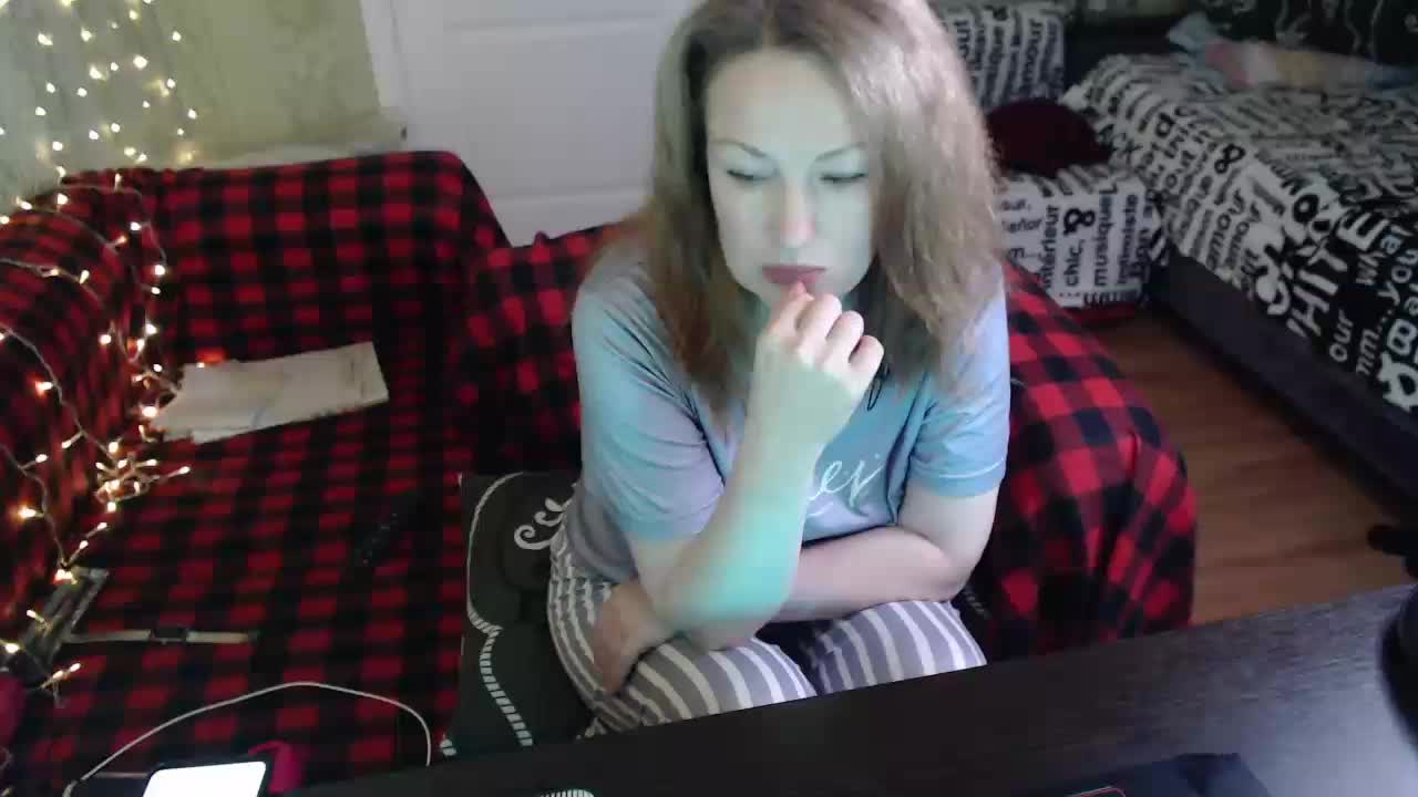 MeganIris Live Sex December 19, 2025