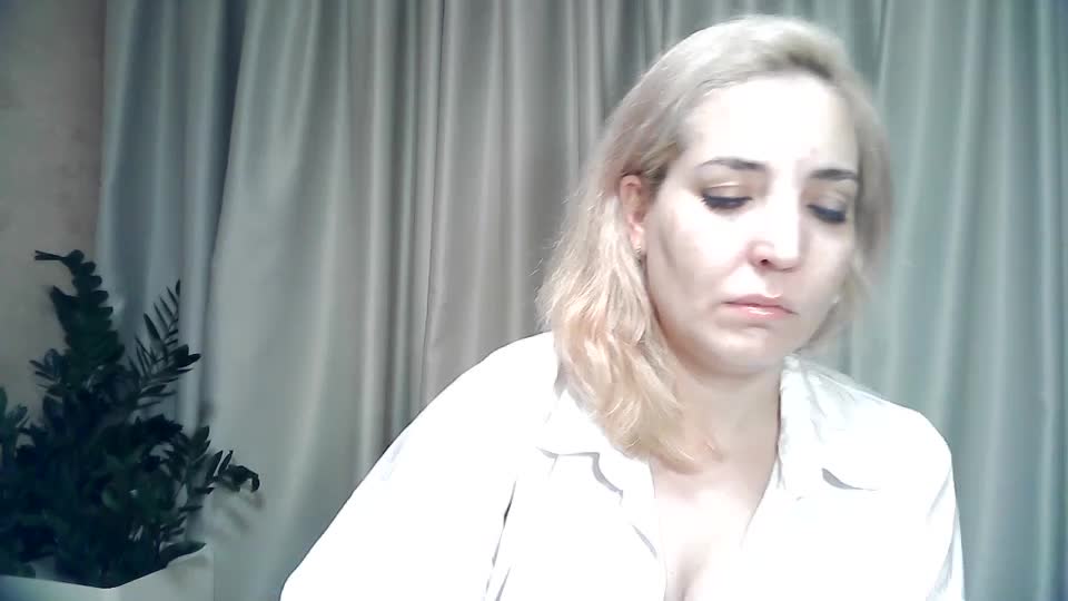 mariska-kiska Live Sex December 14, 2025