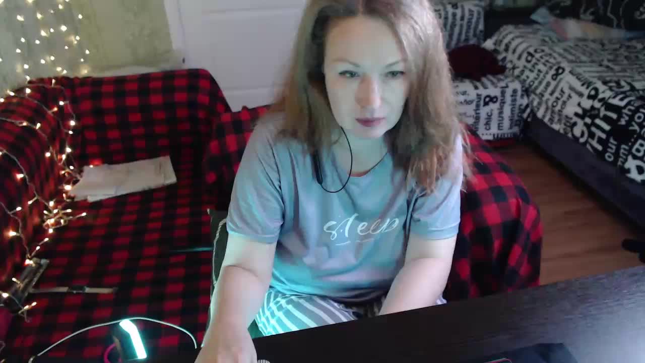 MeganIris Live Sex December 19, 2025