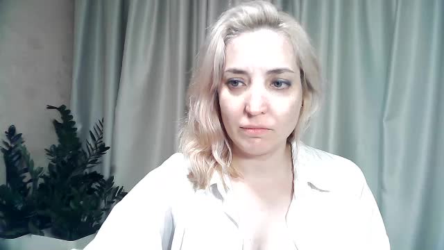 mariska-kiska Live Sex December 14, 2025