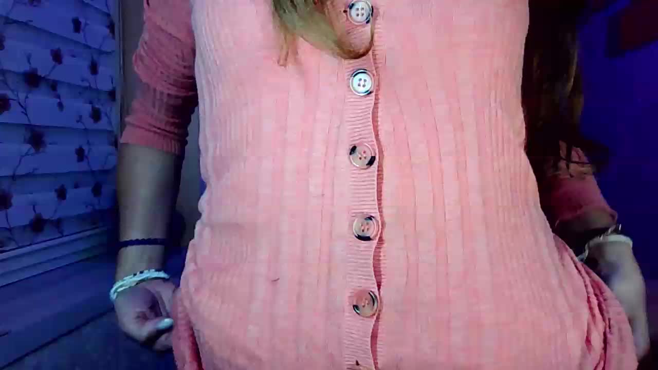 smilesss Live Sex December 13, 2025