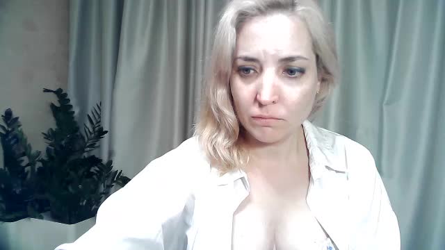 mariska-kiska Live Sex December 14, 2025