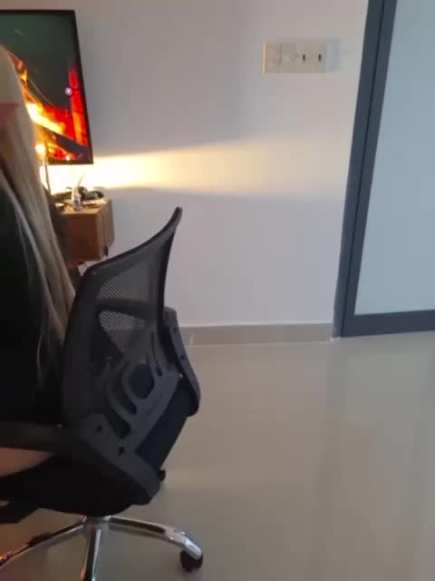 LittleDelora Live Sex December 13, 2025